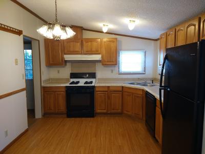 Photo 4 of 11 of home located at 269 Harrison Dr Davison, MI 48423
