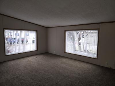 Photo 4 of 10 of home located at 39268 Pueblo Dr Romulus, MI 48174