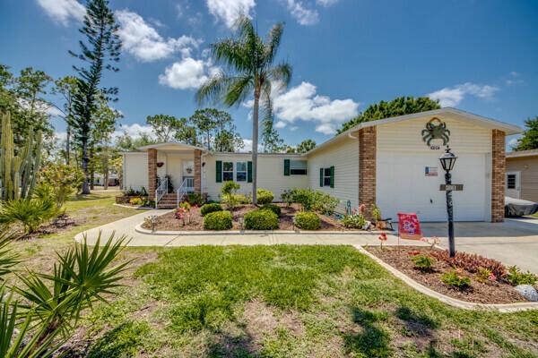 Photo 1 of 2 of home located at 10804 Meadows Ct. North Fort Myers, FL 33903