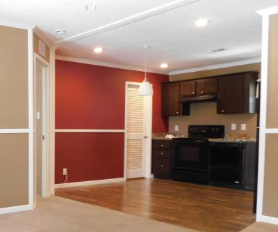 Photo 4 of 25 of home located at 1668 Gallahad Dr Lakeland, FL 33810