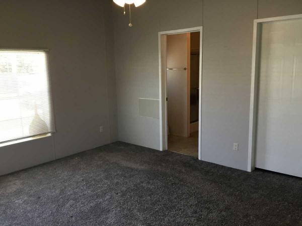 2001 Oak hs Manufactured Home