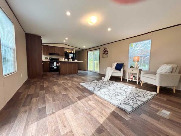 Photo 1 of 2 of home located at 15 Deerwood Park, Centralia, IL 62801