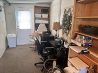 1985 Oaks Manufactured Home