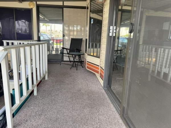 1985 Oaks Manufactured Home