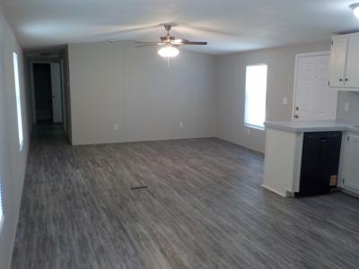 Photo 4 of 10 of home located at 11555 Culebra Road Site #544 San Antonio, TX 78253