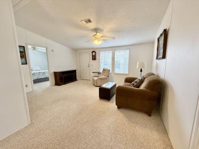 Photo 2 of 13 of home located at 5819 Heritage Drive Groveland, FL 34736