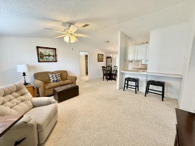 Photo 3 of 13 of home located at 5819 Heritage Drive Groveland, FL 34736