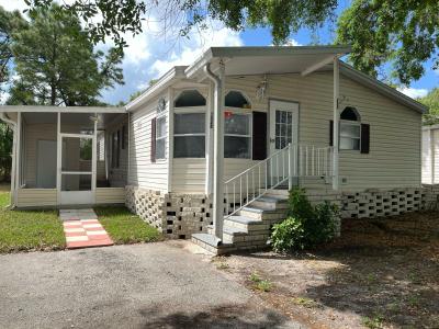 Photo 4 of 25 of home located at 1338 Marsh Creek Lane Orlando, FL 32828
