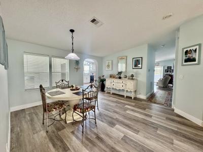 Photo 6 of 13 of home located at 884 SE Governors Ave Crystal River, FL 34429