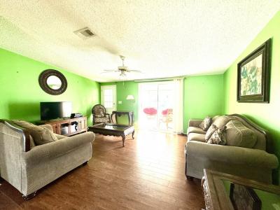 Photo 4 of 11 of home located at 1747 SE Buddy Ave. Crystal River, FL 34429