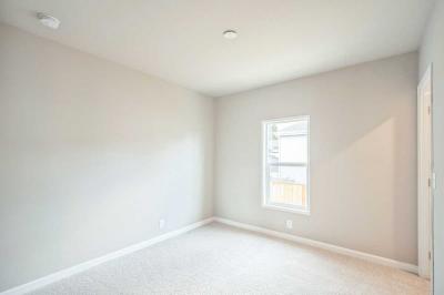 Photo 5 of 22 of home located at 301 E Columbia Dr #35 Newberg, OR 97132