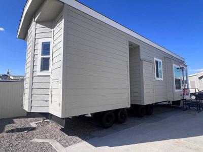 Photo 3 of 7 of home located at 13502 N Frontage Rd #481 Yuma, AZ 85367