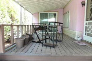 Large covered deck and AZ room