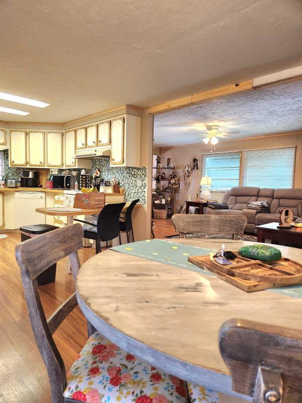 1982 Manufactured Home