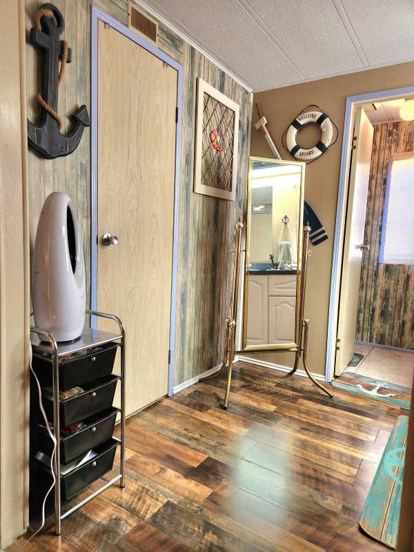 1982 Manufactured Home
