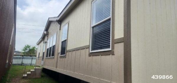 Photo 1 of 2 of home located at Apple Mobile Home Express Inc. 2416 N Highway 175 Seagoville, TX 75159