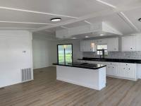 1983 TWIN Manufactured Home