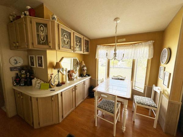 1992 Park Manufactured Home