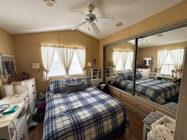1992 Park Manufactured Home