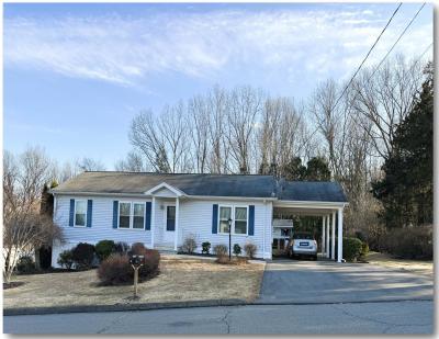 Photo 2 of 25 of home located at 5 Mountainview Road Southington, CT 06489