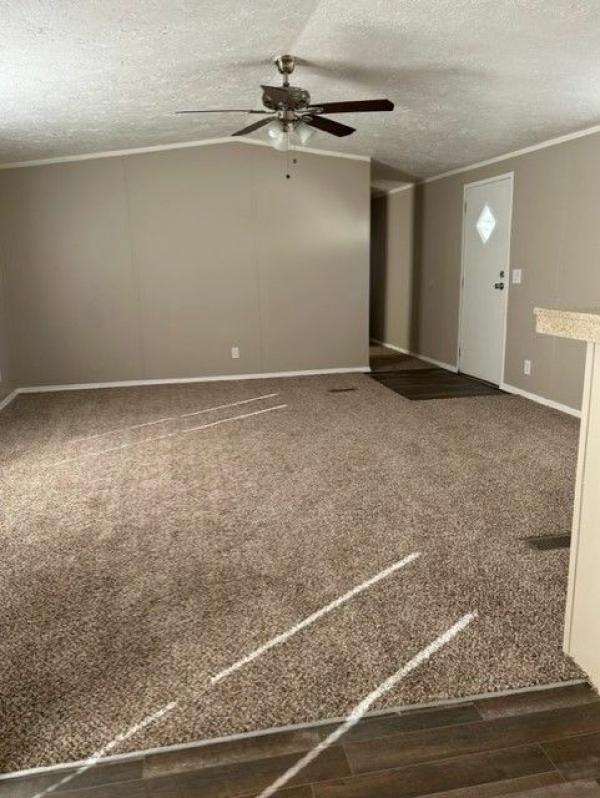 2000 Clayton Homes Inc Mobile Home For Sale