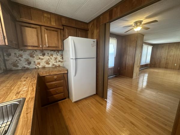1980 Burlington 662BFKM1747GJ Mobile Home