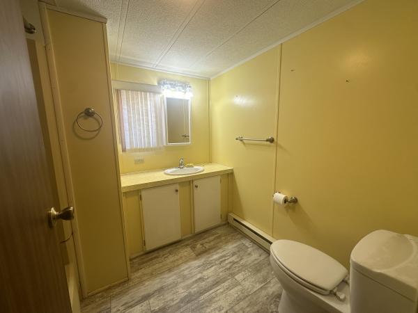 1980 Burlington 662BFKM1747GJ Mobile Home