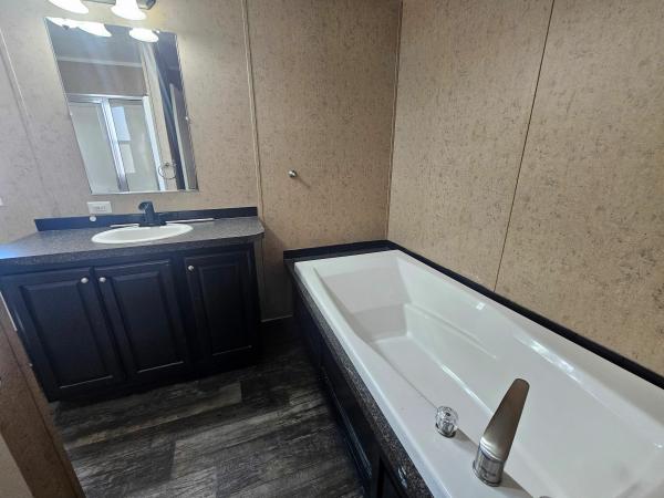 2013 SOUTHERN ENERGY HOMES 45YES16723BH13 Mobile Home