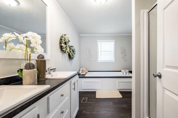 2023 CLAYTON RUTLEDGE 300 25RGR28684AH23  Home