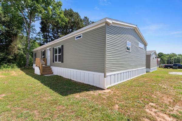 Photo 1 of 2 of home located at 164 Audubon Avenue McDonough, GA 30253