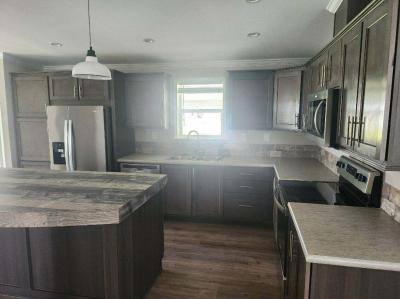 Photo 4 of 12 of home located at 258 Oak St Labelle, FL 33935
