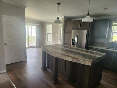 Photo 5 of 12 of home located at 258 Oak St Labelle, FL 33935