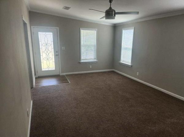 2022 340LS28522D  Home