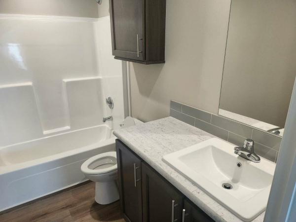 2022 340LS28522D  Home