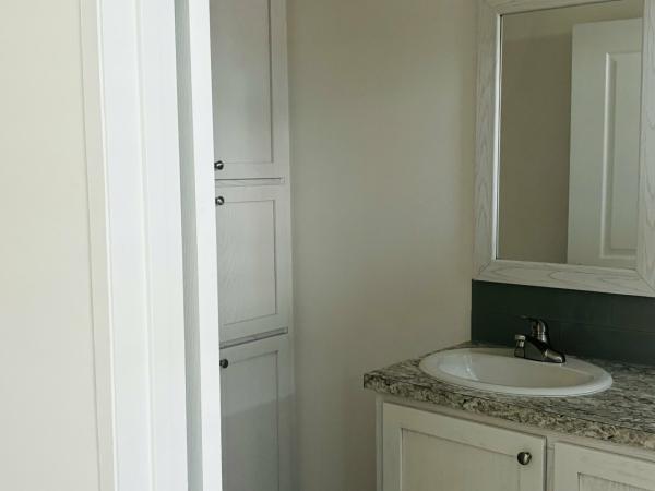 2023 RH2562E  Home