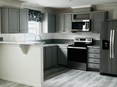 Photo 3 of 13 of home located at 900 Aqua Isle Blvd, #B28 Labelle, FL 33935