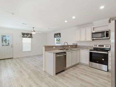 Photo 4 of 11 of home located at 900 Aqua Isles Blvd, #D07 Labelle, FL 33935