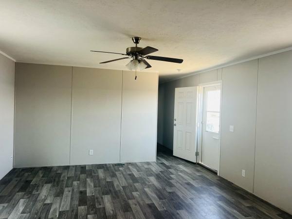 2022 RFN1680 902  Home