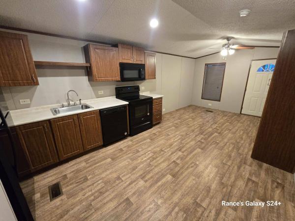 2022  Mobile Home For Rent