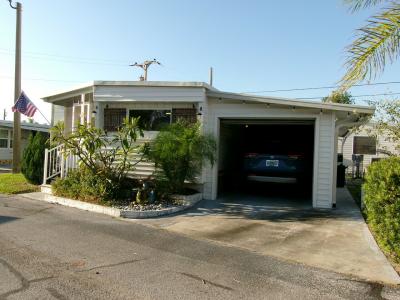 Photo 5 of 9 of home located at 2701 34th Street North Lot 128 Saint Petersburg, FL 33713