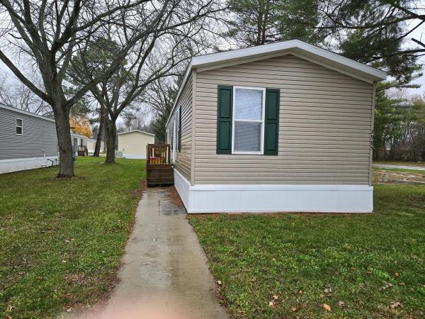 Photo 1 of 2 of home located at 2985 Gemini Street Saginaw, MI 48601