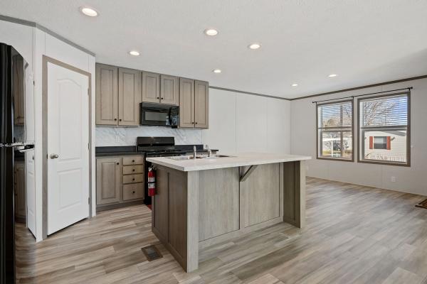 2024 96PLH28563GH23A  Home