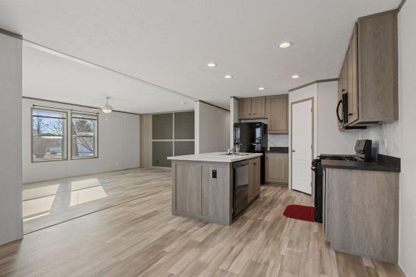 2024 96PLH28563GH23A  Home