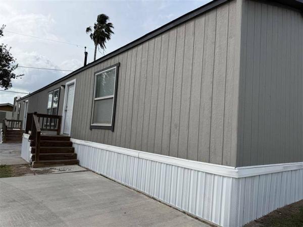 2018  Mobile Home For Sale