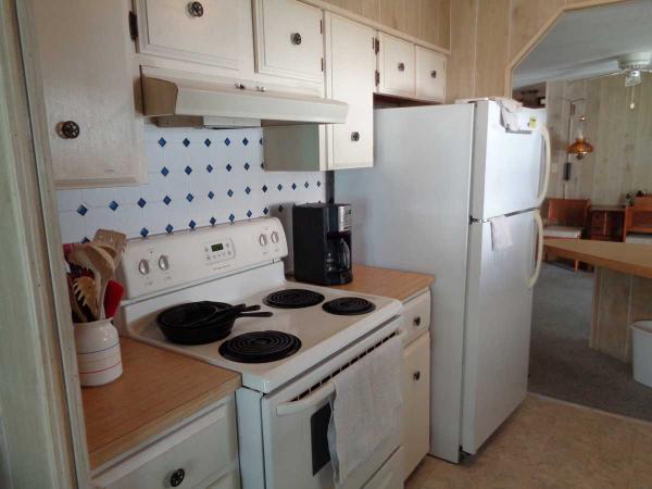 1985 TWIN Manufactured Home