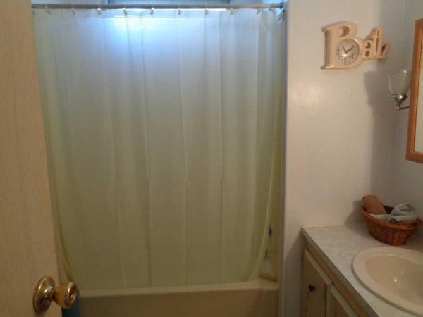 1985 TWIN Manufactured Home
