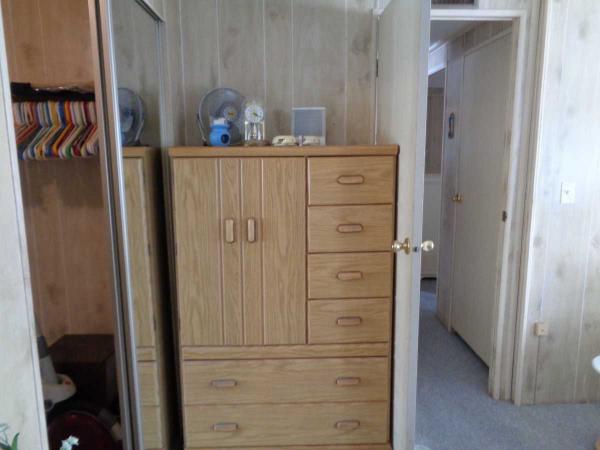 1985 TWIN Manufactured Home
