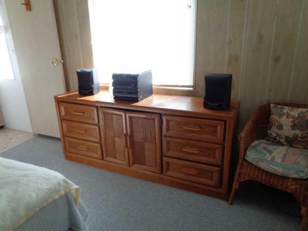 1985 TWIN Manufactured Home