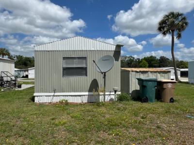 Photo 4 of 33 of home located at 3920 SW 30th Street Lot C39 Ocala, FL 34474
