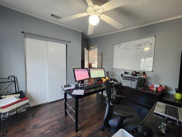 2001 CHNC Manufactured Home